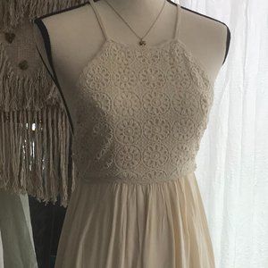 NWOT! XS Lulus Crochet Lace Maxi Dress
